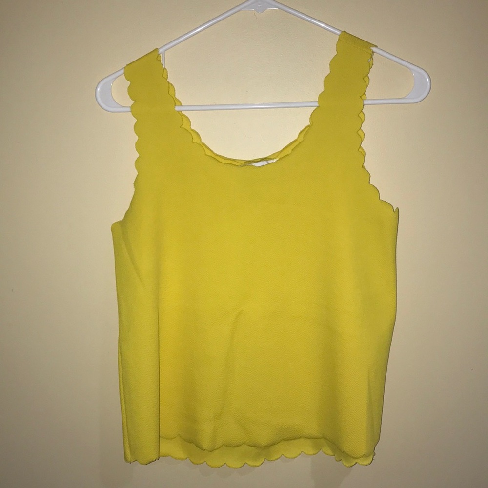Scalloped tank top